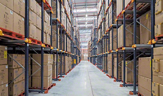 驶入式托盘货架